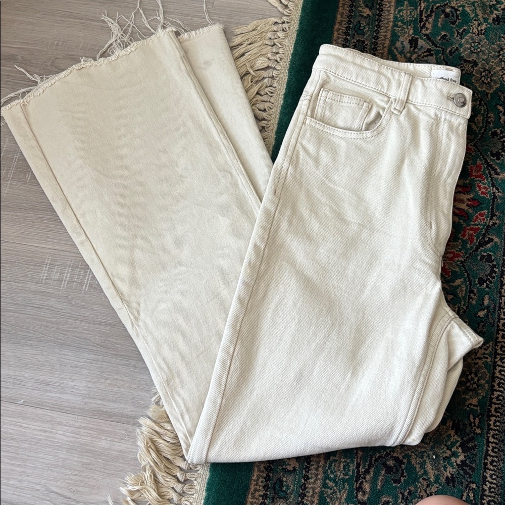 Aritzia Wilfred Free Twill Pants in Cream/Birch